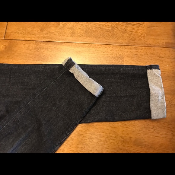 The Limited dark denim jeans with cuff in size 6. - Picture 8 of 8